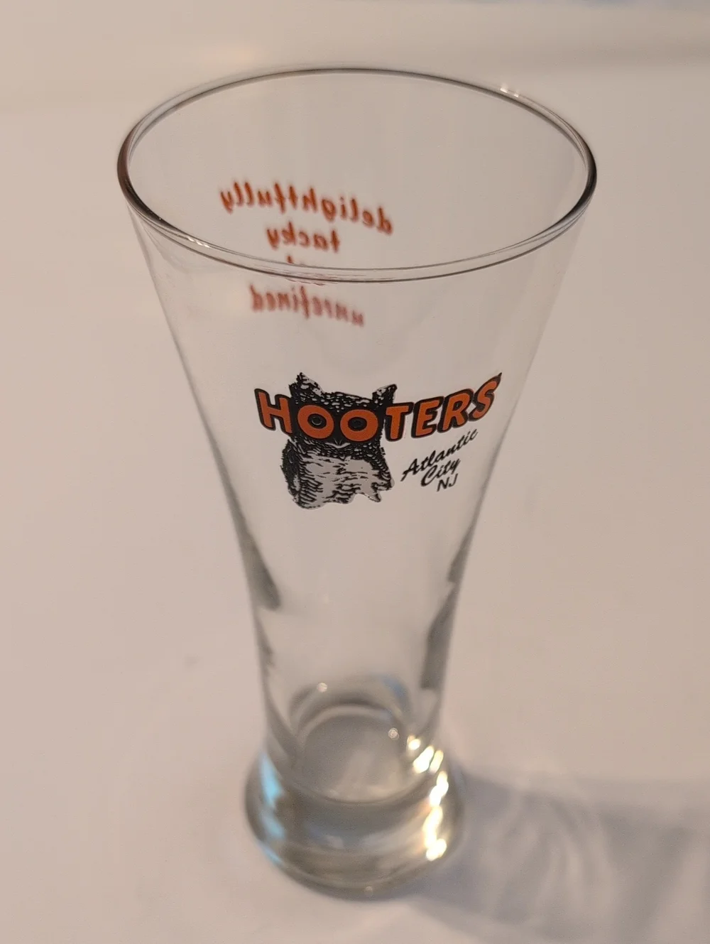 Hooters Atlantic City NJ Pilsner Glass